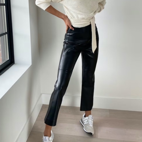 Aritzia Pants - Aritzia Wilfred Black Porto High-Waisted Vegan Leather Pants - Sz 0
